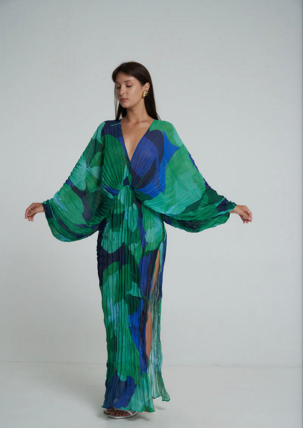 De Luxe Gown - Capri Green - Size 8