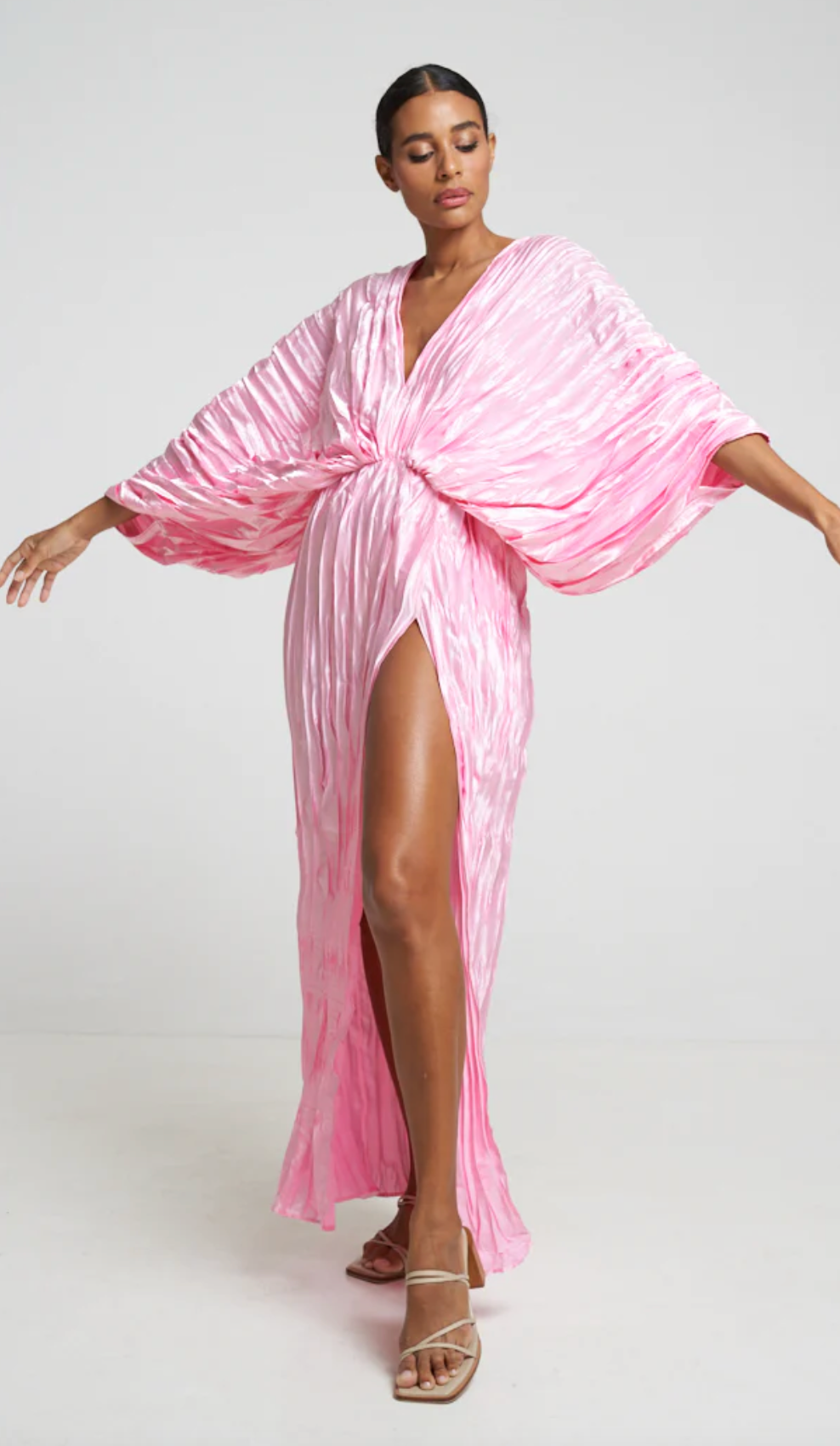 De Luxe Gown - Size 8