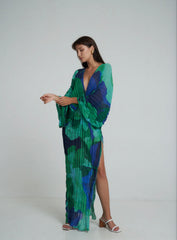 De Luxe Gown - Capri Green - Size 8